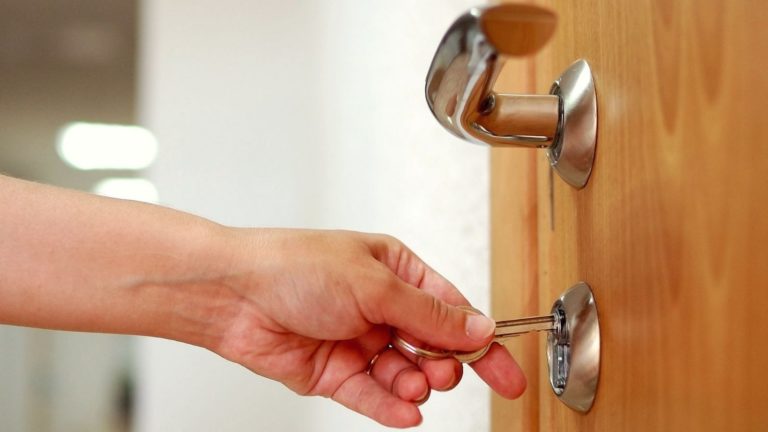 How to avoid getting locked out of your house?